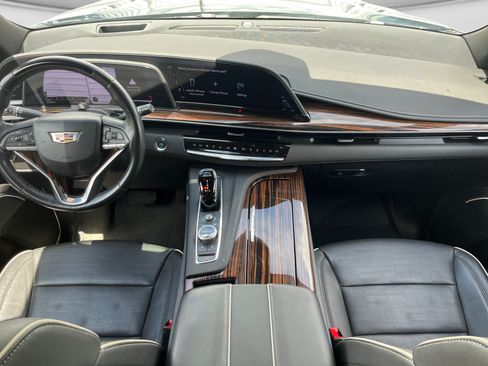 Used 2024 Cadillac Escalade ESV Premium Luxury w/ LPO, Floor Liner Package AWD/4WD image 12