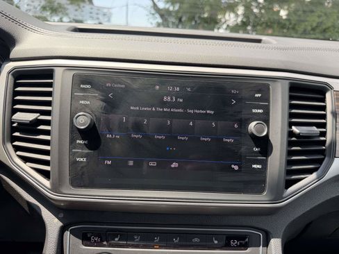 Used 2021 Volkswagen Atlas SE w/ Panoramic Sunroof Package AWD/4WD image 24