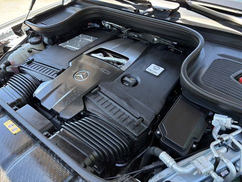 Used 2024 Mercedes-Benz GLS 63 AMG 4MATIC image 61