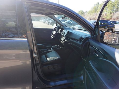 Used 2020 Honda Pilot Touring image 20