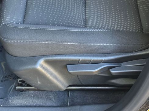 Used 2025 Chevrolet Equinox LT image 23