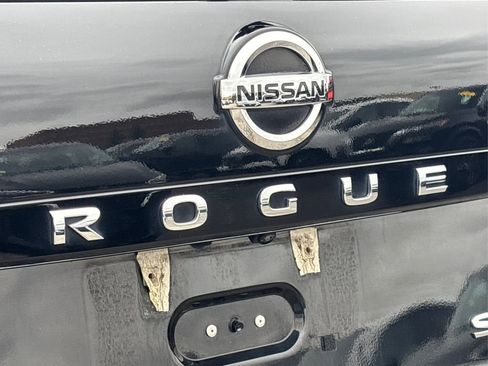 Used 2021 Nissan Rogue SV w/ Premium Package image 15