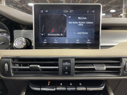 Used 2022 Lincoln Corsair AWD w/ Premium Package image 23