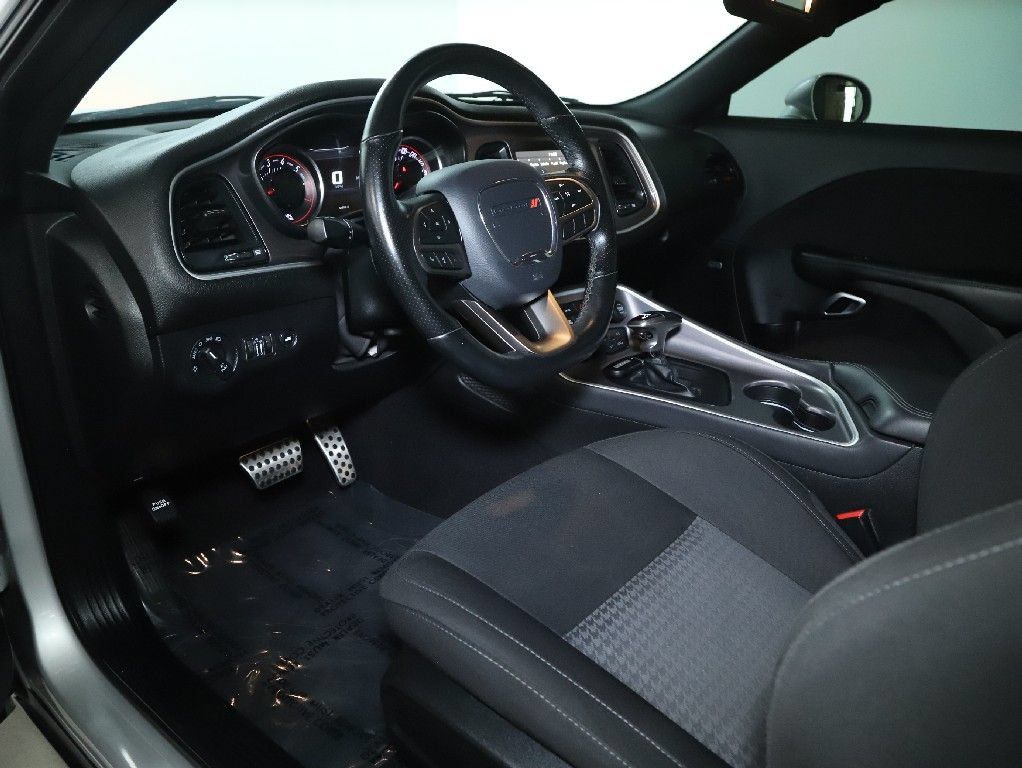 Used 2020 Dodge Challenger R/T Scat Pack w/ Dynamics Package RWD image 16