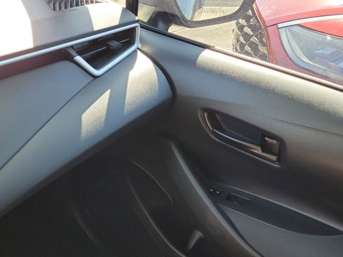 Used 2022 Toyota Corolla LE FWD image 28
