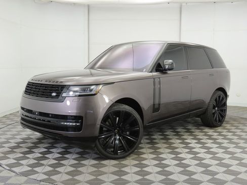 Used 2022 Land Rover Range Rover SE image 1