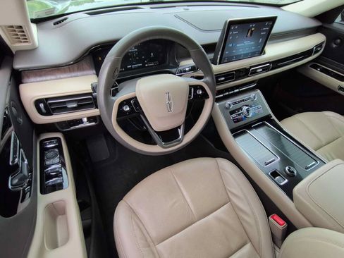 Used 2023 Lincoln Aviator Reserve w/ Equipment Group 201A AWD/4WD image 10