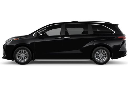 New 2026 Toyota Sienna XLE image 4