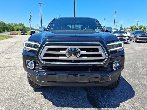 Used 2020 Toyota Tacoma Limited AWD/4WD image 4