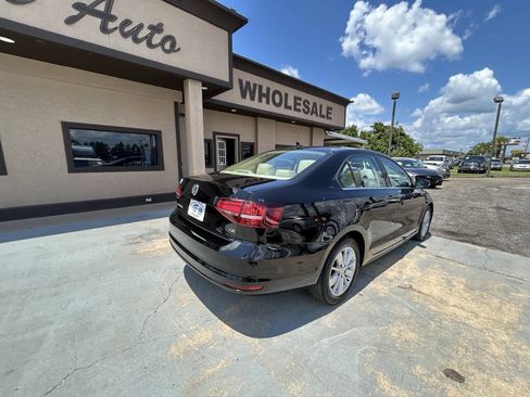 Used 2016 Volkswagen Jetta SE FWD image 7