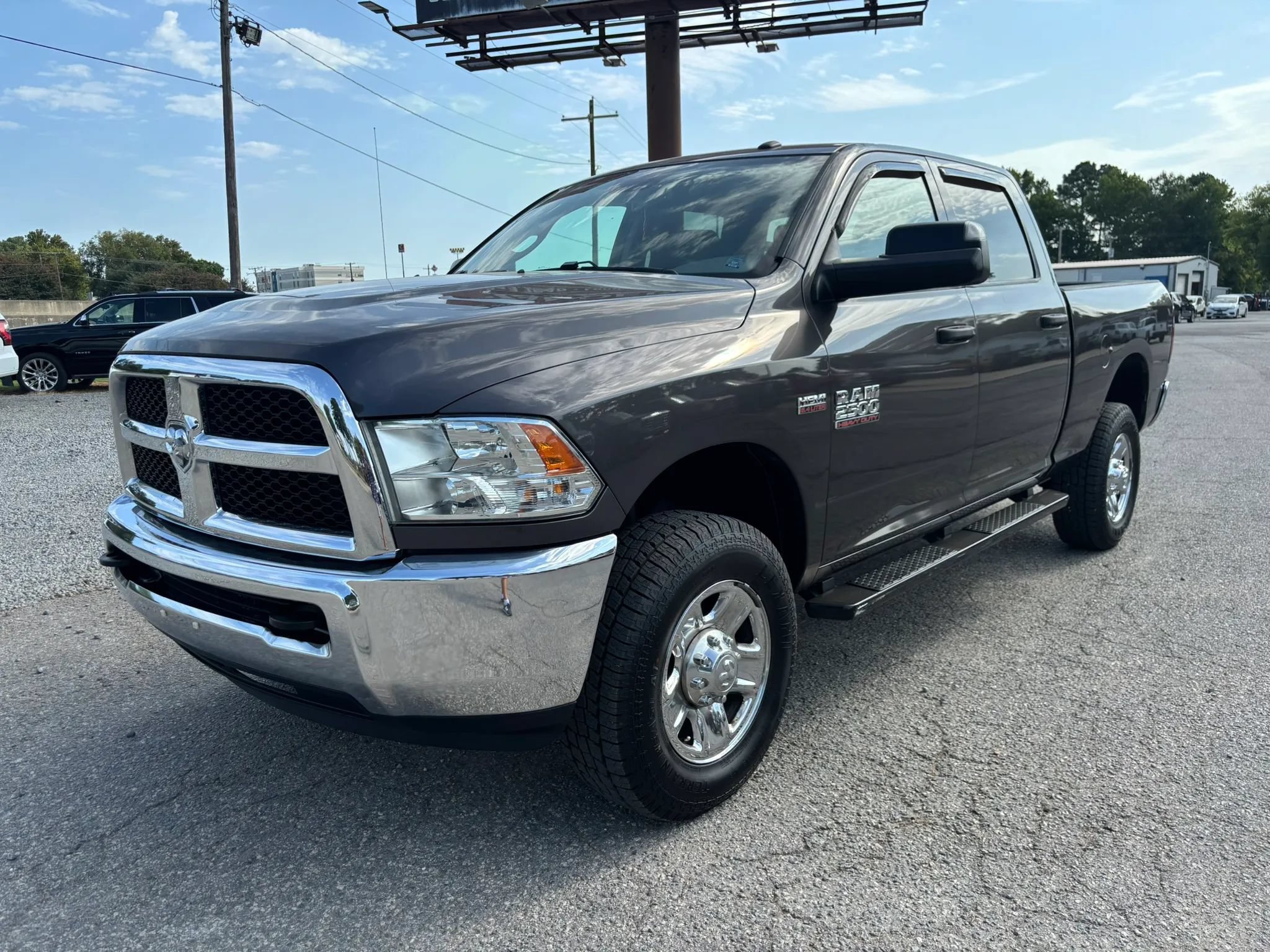 Used 2017 RAM 2500 Tradesman w/ Chrome Appearance Group AWD/4WD image 9