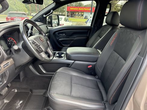 Used 2024 Nissan Titan PRO-4X AWD/4WD image 9
