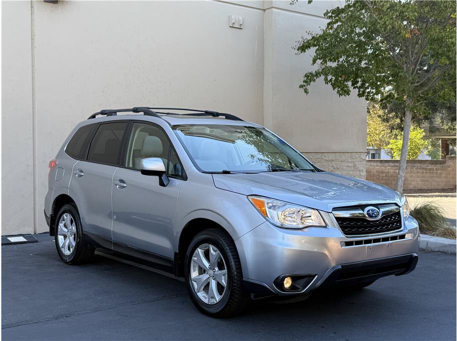 Used 2016 Subaru Forester 2.5i Premium AWD/4WD image 1