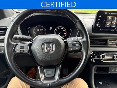 Certified 2025 Honda Pilot TrailSport image 16
