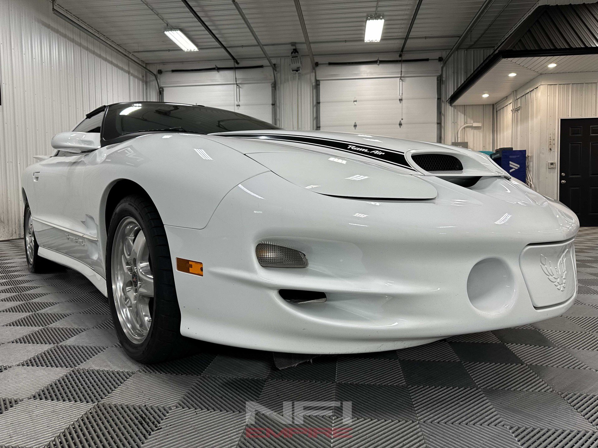 Used 2002 Pontiac Firebird Formula RWD image 15