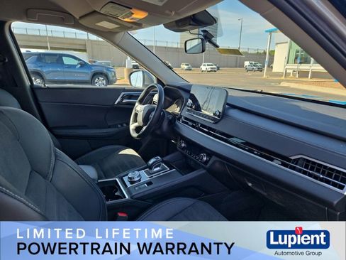 Used 2023 Mitsubishi Outlander SE AWD/4WD image 16
