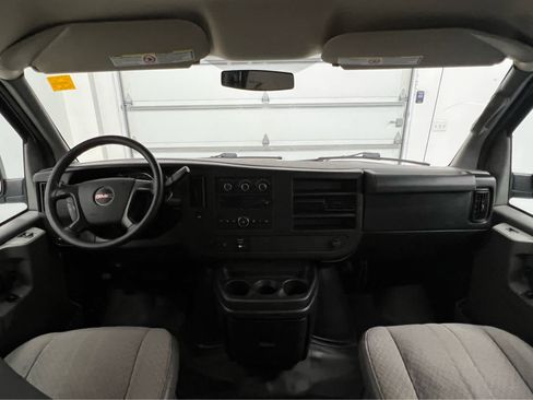 Used 2014 GMC Savana 2500 image 20