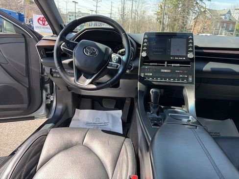 Used 2022 Toyota Avalon Limited w/ Advanced Safety Package image 16