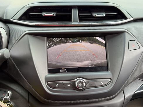 Used 2023 Chevrolet TrailBlazer LS FWD image 6