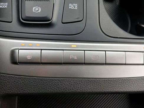 New 2026 Kia Carnival FWD image 24