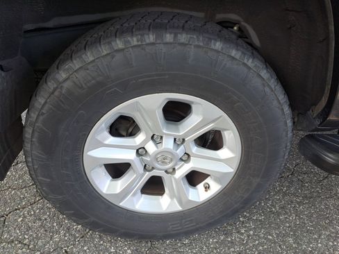 Used 2015 Toyota 4Runner SR5 Premium AWD/4WD image 20