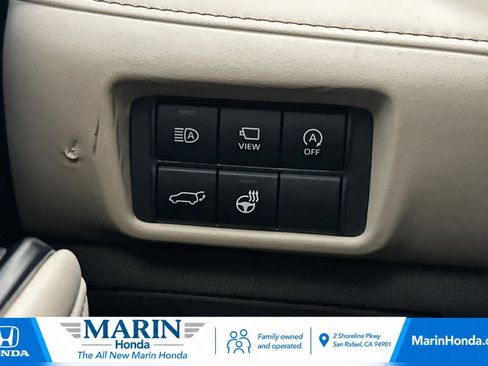 Used 2024 Toyota Highlander Platinum AWD/4WD image 35