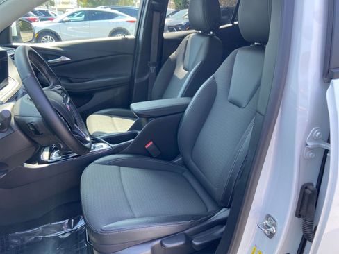 Used 2025 Buick Encore GX Preferred image 27