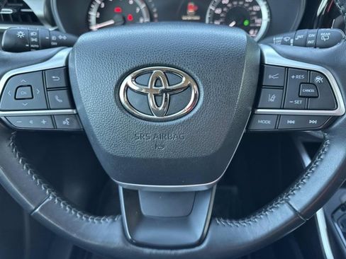Certified 2023 Toyota Highlander LE image 23
