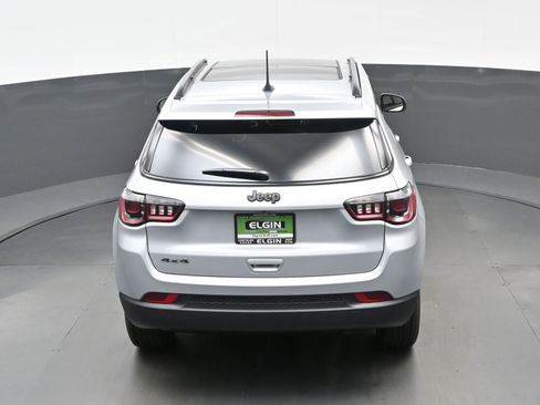 New 2025 Jeep Compass Latitude w/ Sun & Sound Group image 21