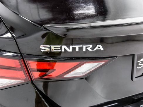 Used 2021 Nissan Sentra SV w/ SV Premium Package FWD image 5