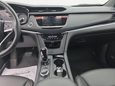 Used 2023 Cadillac XT6 Luxury FWD image 11