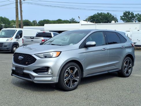 Certified 2020 Ford Edge ST w/ Cold Weather Package AWD/4WD image 25