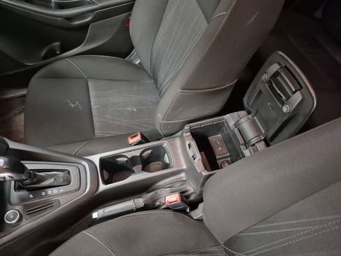 Used 2015 Ford Focus SE image 36