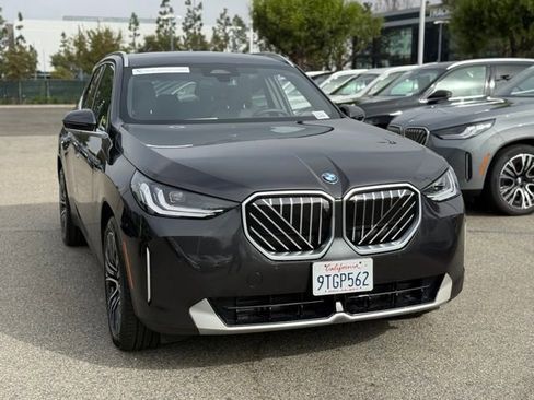 Used 2025 BMW X3 xDrive30i w/ Premium Package image 5