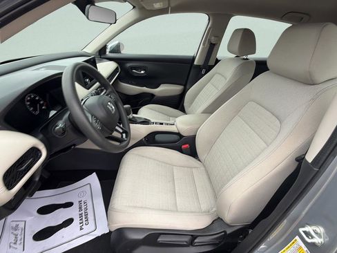 Used 2025 Honda HR-V LX image 18