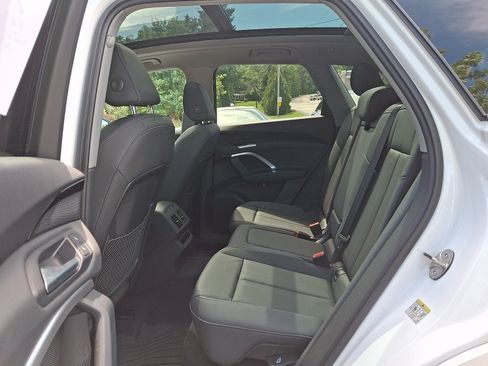 Used 2025 Audi Q5 Premium w/ Convenience Package AWD/4WD image 10