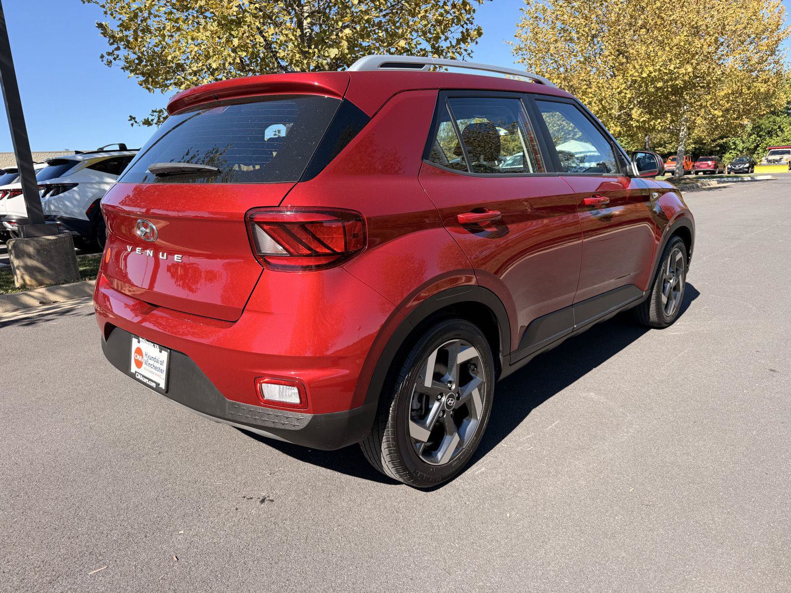 Used 2024 Hyundai Venue Limited FWD image 5