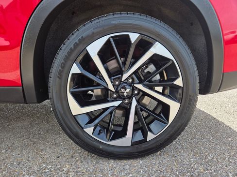 Used 2024 Mitsubishi Outlander SE Black Edition AWD/4WD image 9
