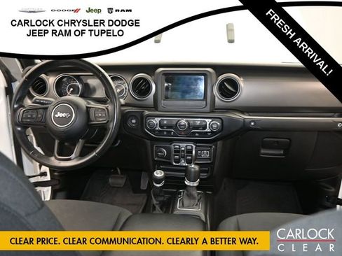 Used 2022 Jeep Gladiator Sport image 32