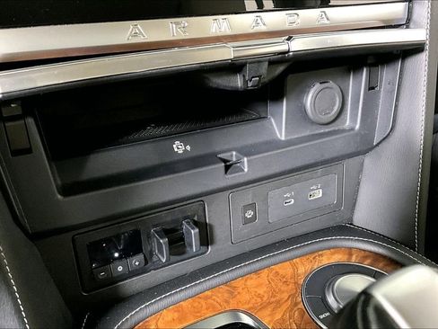 Used 2023 Nissan Armada SL w/ Captain's Chairs Package image 35
