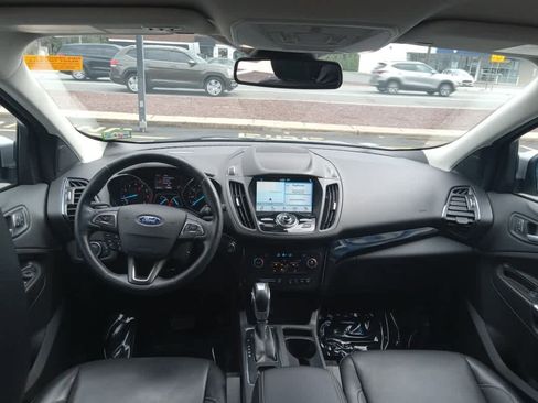 Used 2019 Ford Escape Titanium image 12