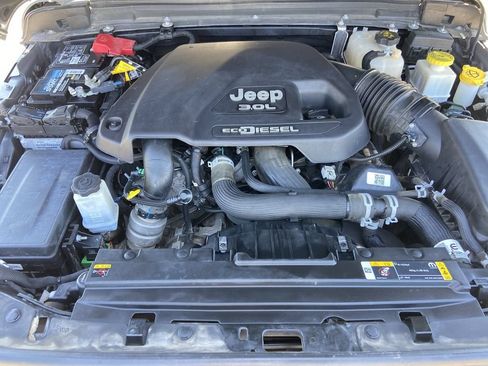 Used 2022 Jeep Gladiator Sport AWD/4WD image 24