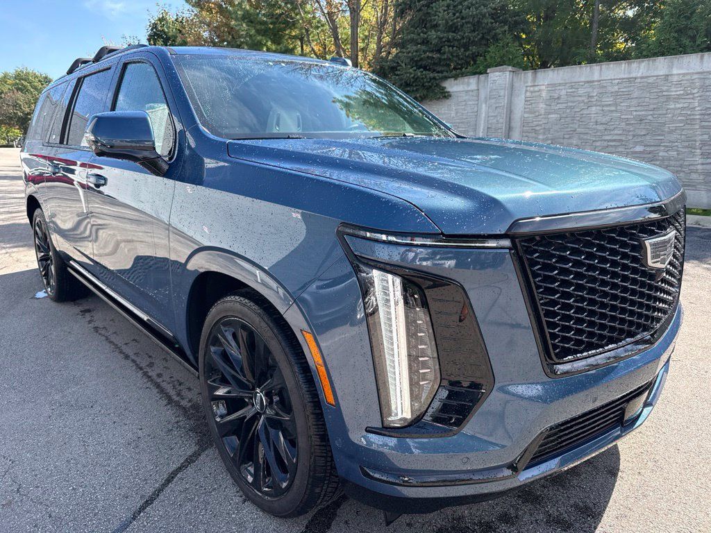 Used 2026 Cadillac Escalade ESV Platinum Sport w/ LPO, ONYX Package AWD/4WD image 8