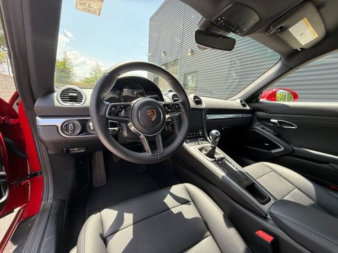 Certified 2025 Porsche 718 Cayman RWD image 4