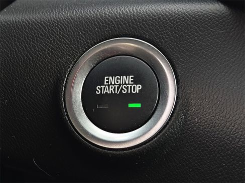 Used 2024 GMC Terrain SLE image 16