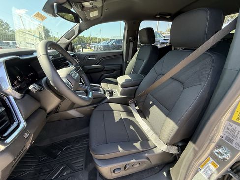 New 2026 GMC Canyon Elevation w/ Convenience Package image 17