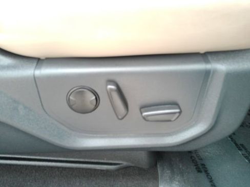 Used 2024 Ford Expedition XLT AWD/4WD image 23