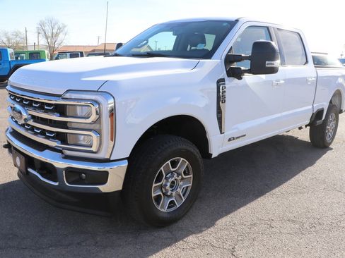 Used 2024 Ford F250 Lariat AWD/4WD image 3