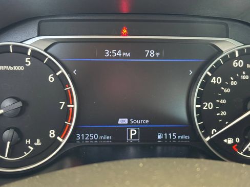 Used 2025 Nissan Altima 2.5 SV FWD image 40