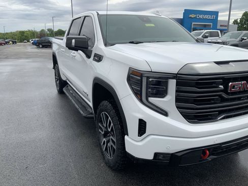 Used 2023 GMC Sierra 1500 AT4 w/ AT4 Premium Package AWD/4WD image 15